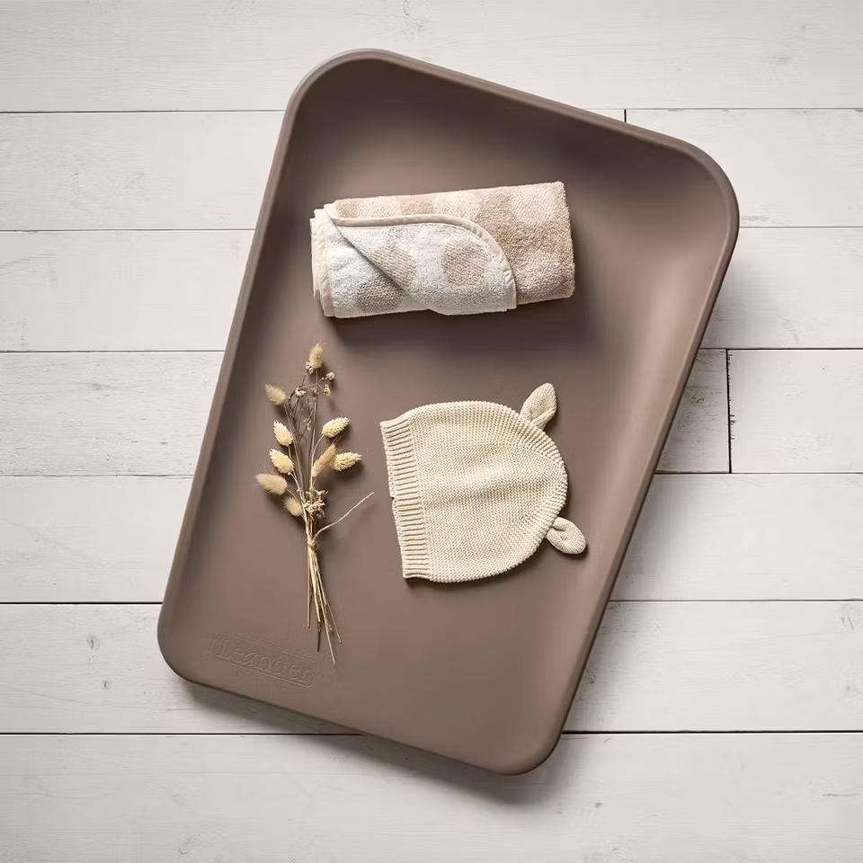 LEANDER MATTY™ CHANGING MAT, MOCCA