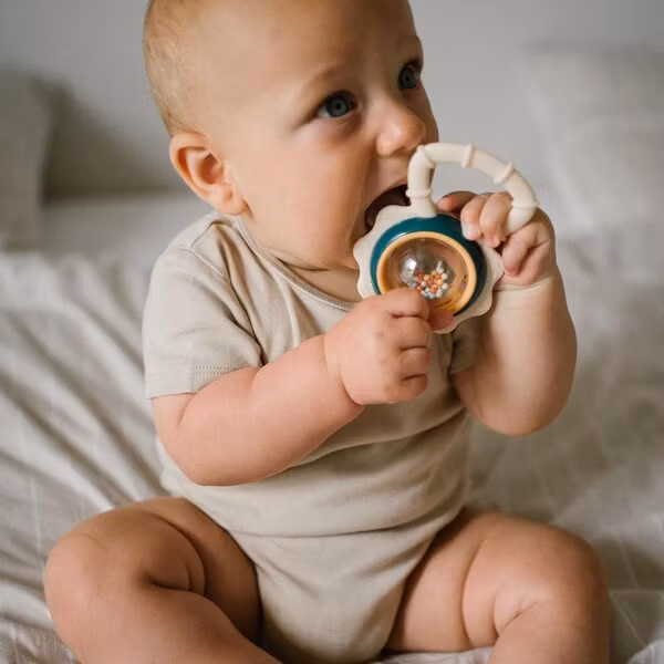 BabyOno rattle with teether Multicolor