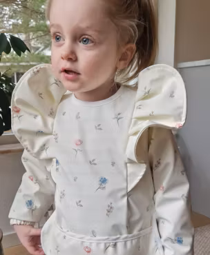 Haklappen ANNA med ärmar