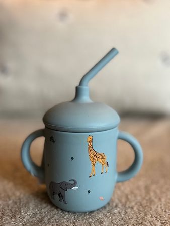 Muggen MATILDA Savannah med 2 sugrör i silikon