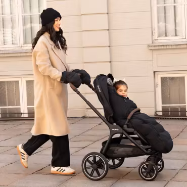 NUNA triv™ lx all-season set. Caviar.