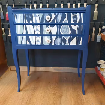 Blå Byrå med tapet