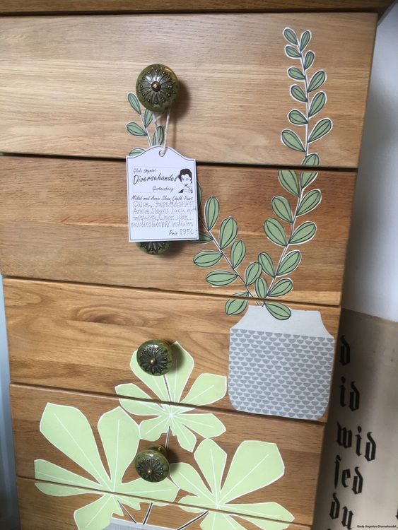 Ekbyrå med blommor
