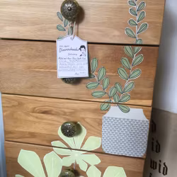 Ekbyrå med blommor