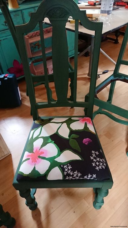 Matstolar.