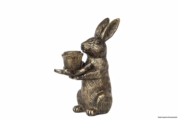 Hare Ljusstake sittande