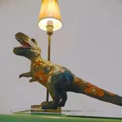 Dinosaurie-Lampa Återbruk 2.0