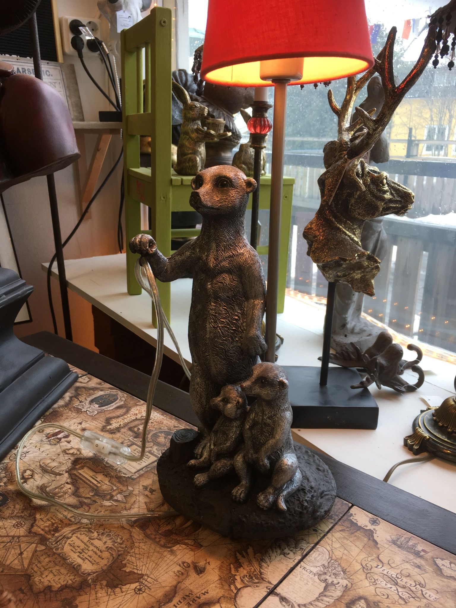 Lampa i form av Surikater