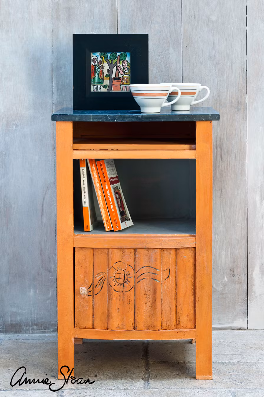 Annie Sloan Chalk paint Barcelona målat skåp Glada ungmöns diversehandel bild 5