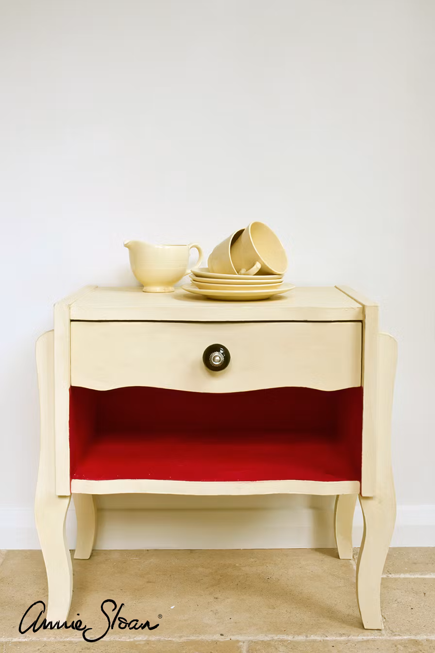 Annie Sloan Chalk paint Cream målad byrå  Glada ungmöns diversehandel bild 5
