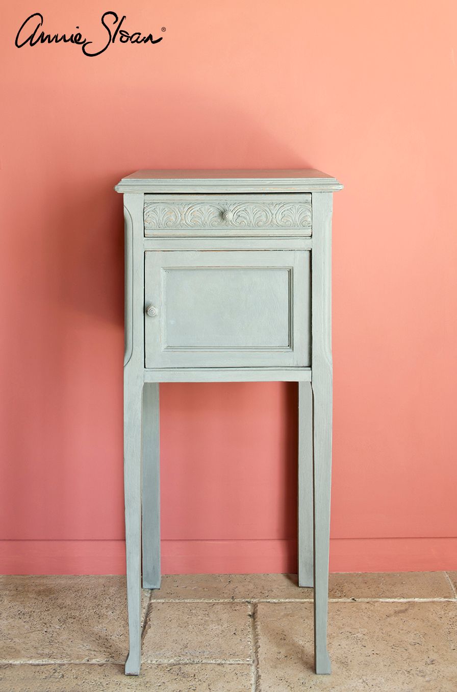 Annie Sloan Chalk paint French Linen målat skåp Glada ungmöns diversehandel bild 5