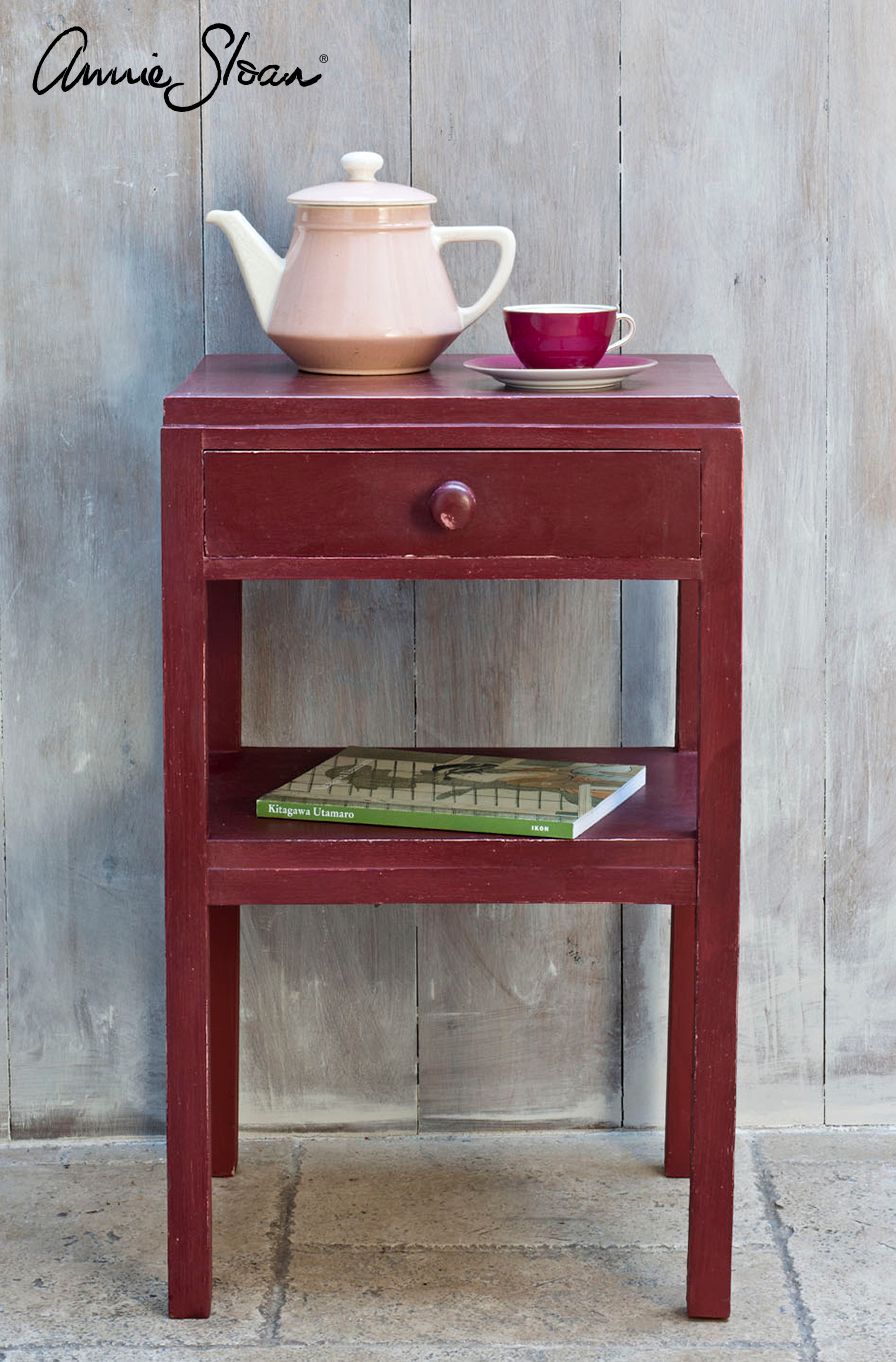 Annie Sloan Chalk paint Primer Red målad byrå Glada ungmöns diversehandel bild 6