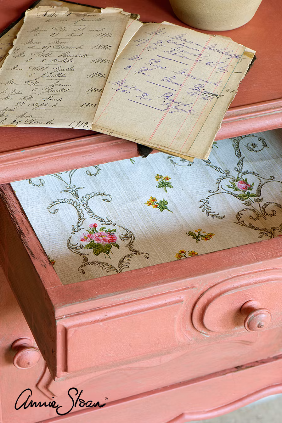 Annie Sloan Chalk paint Scandinavian Pink  målad byrå skåp låda Glada ungmöns diversehandel bild 7