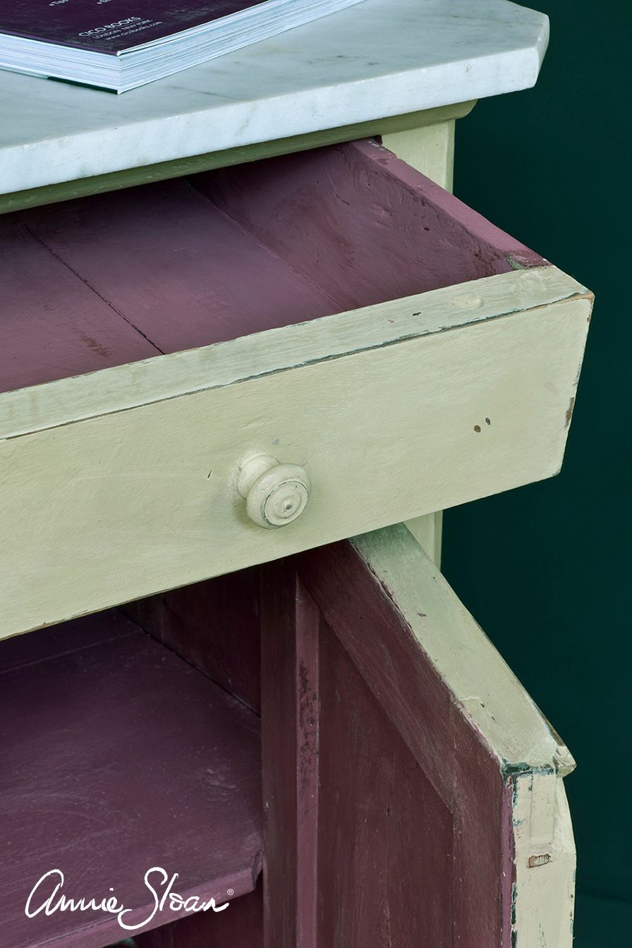 Annie Sloan Chalk paint Versailles målad byrå möbel låda interiör Glada ungmöns diversehandel bild 6