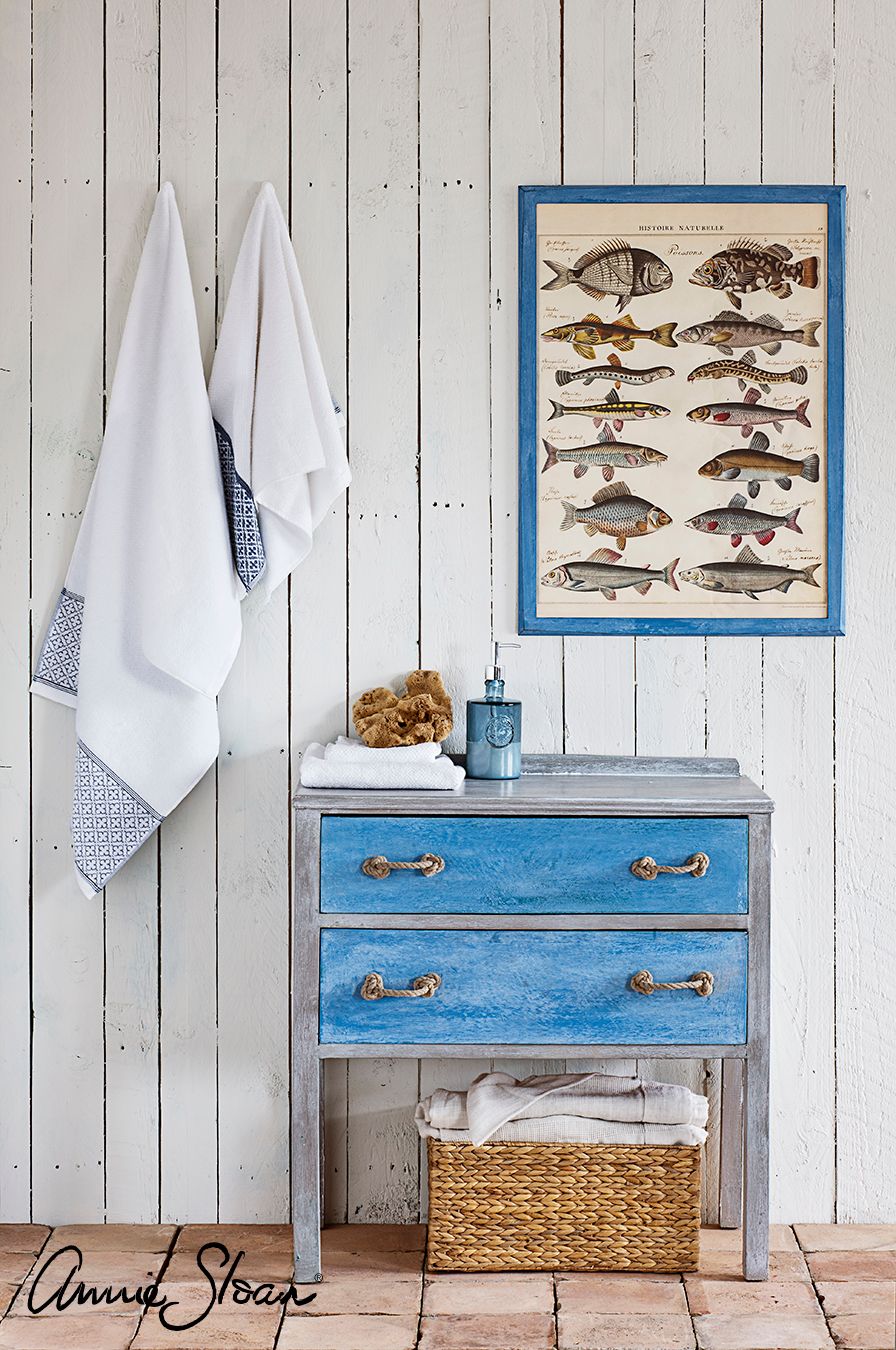 Annie Sloan Chalk paint Greek Blue målad byrå lådor interiör Glada ungmöns diversehandel bild 7