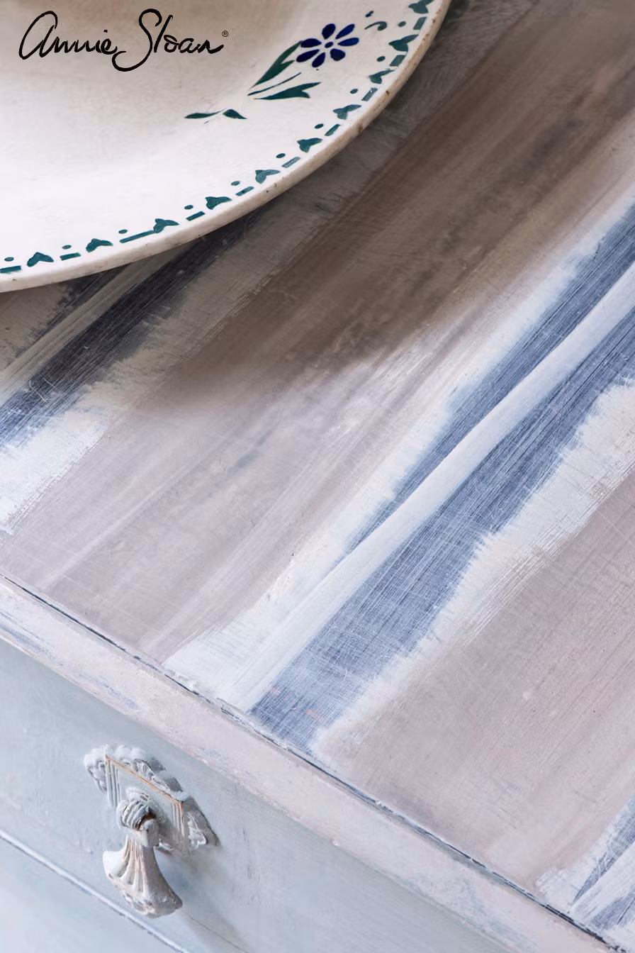 Annie Sloan Chalk paint Duck Egg Blue målad byrå skiva Glada ungmöns diversehandel bild 11