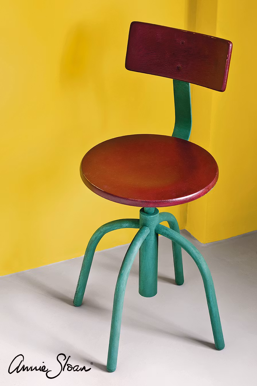 Annie Sloan Chalk paint English Yellow målad vägg Glada ungmöns diversehandel bild 8