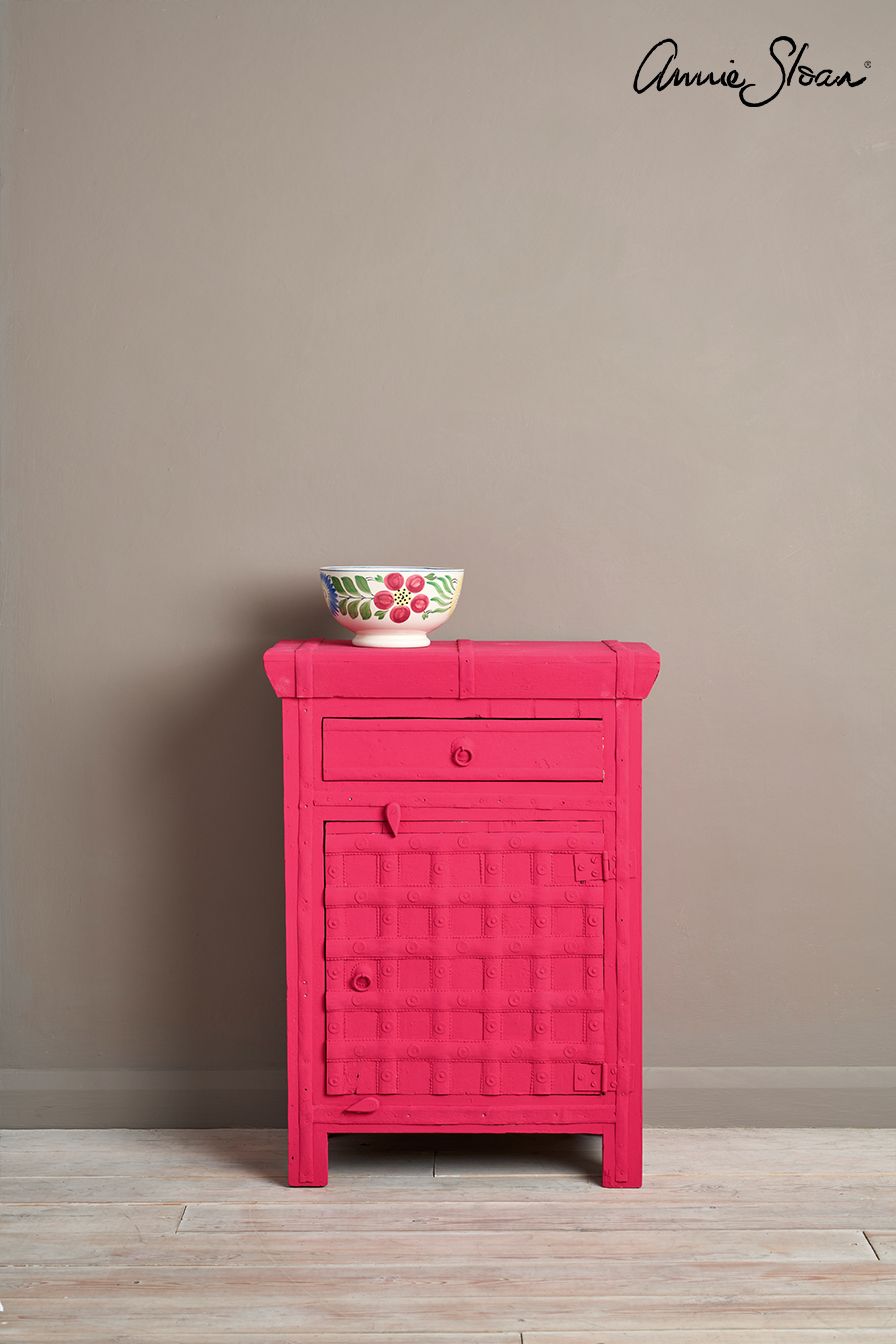 Annie Sloan Chalk paint Capri Pink målat skåp Glada ungmöns diversehandel bild 17