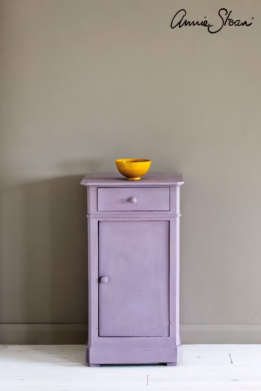Annie Sloan Chalk paint Emile målat skåp Glada ungmöns diversehandel bild 7