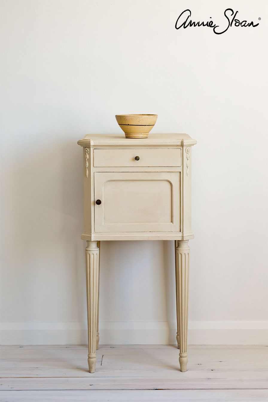 Annie Sloan Chalk paint Old Ochre målad byrå skåp Glada ungmöns diversehandel bild 9