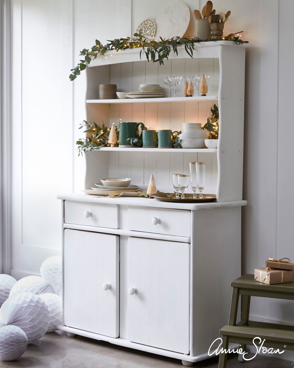 Annie Sloan Wall Paint Old White Väggfärg, vit, Glada ungmön