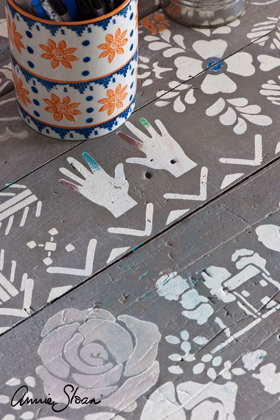 Annie Sloan Stencil Artic Poppy  målad möbel stencils schablon glada ungmöns diversehandel