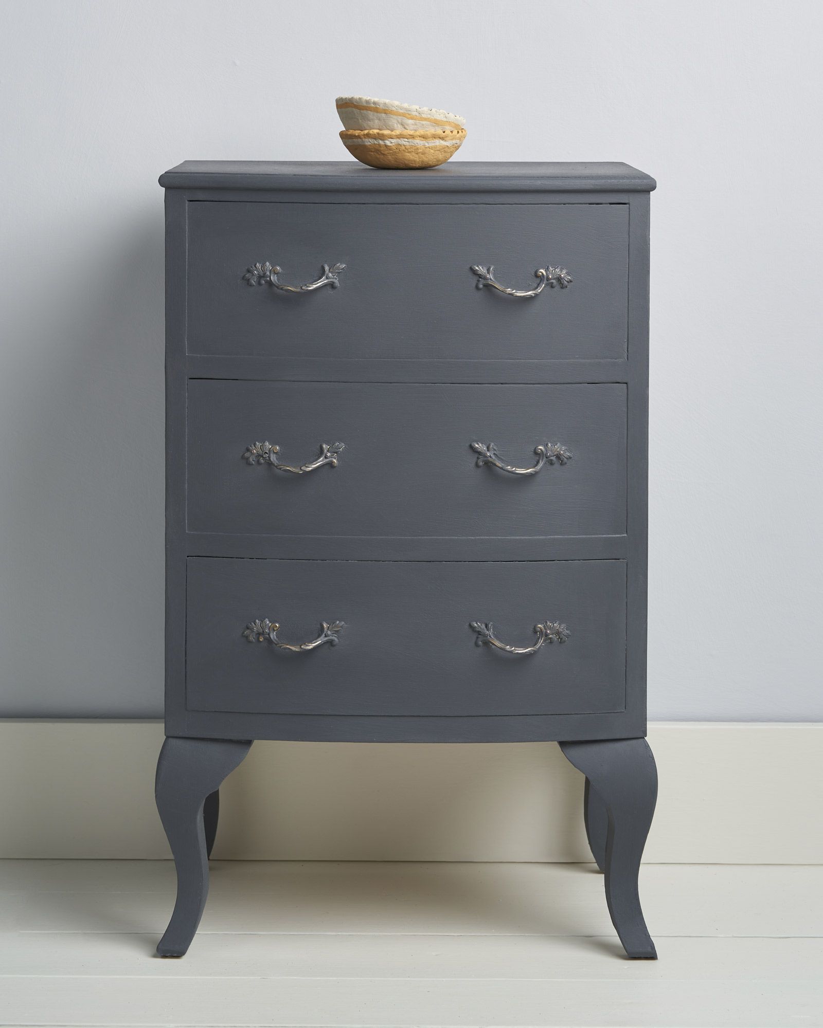 Annie Sloan  Whistler Grey Chalk Paint™  byrå Glada ungmöns diversehandel 7