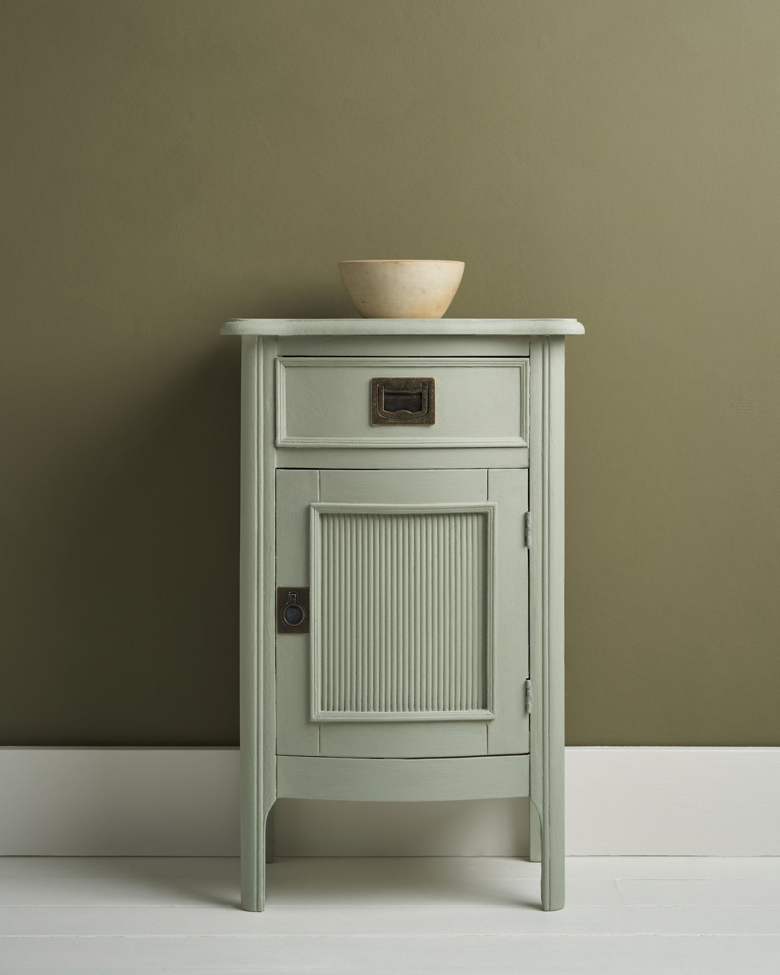 Annie Sloan Coolabah Green Chalk Paint™ Byrå Glada ungmöns diversehandel 7