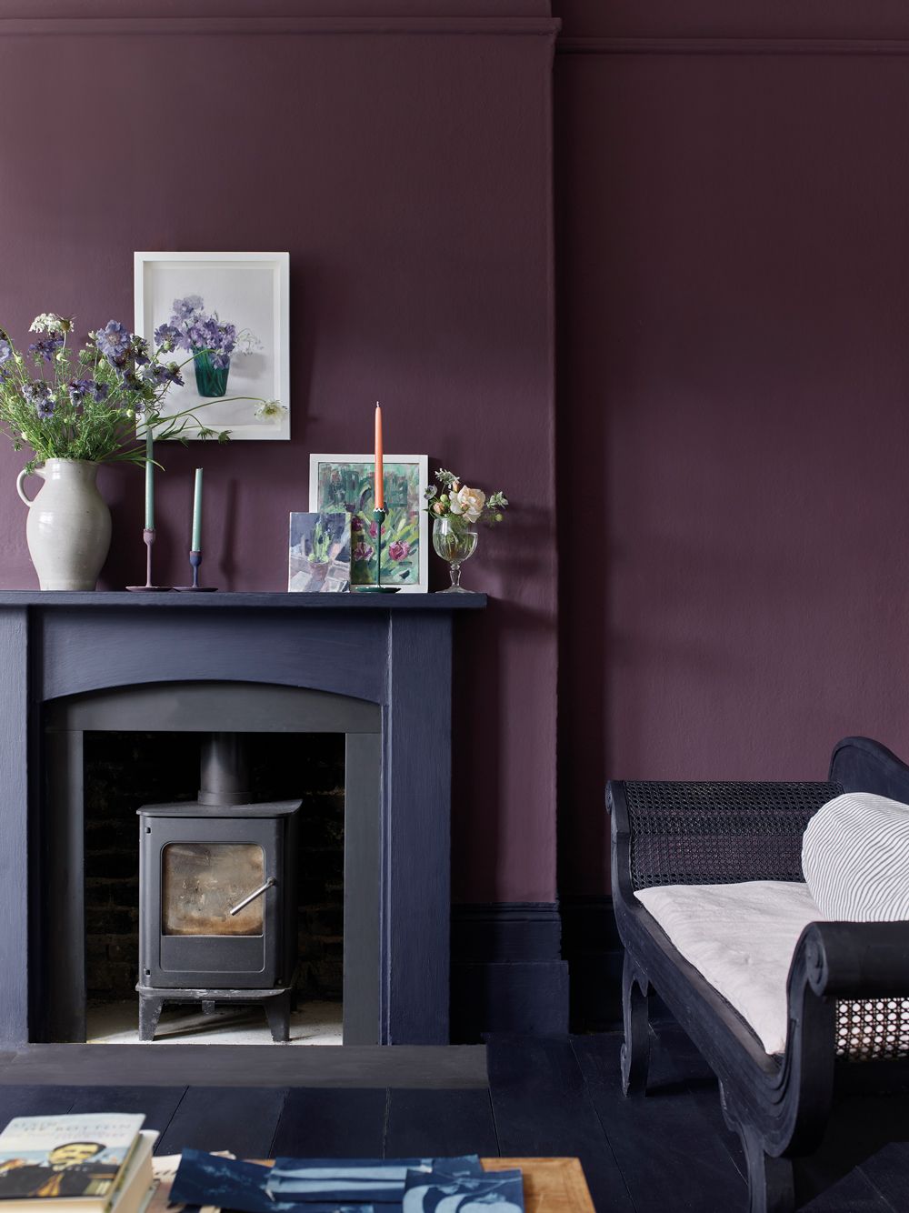 Annie Sloan Wall Paint Tyrian Plum Väggfärg, plommonlila, Glada Ungmön