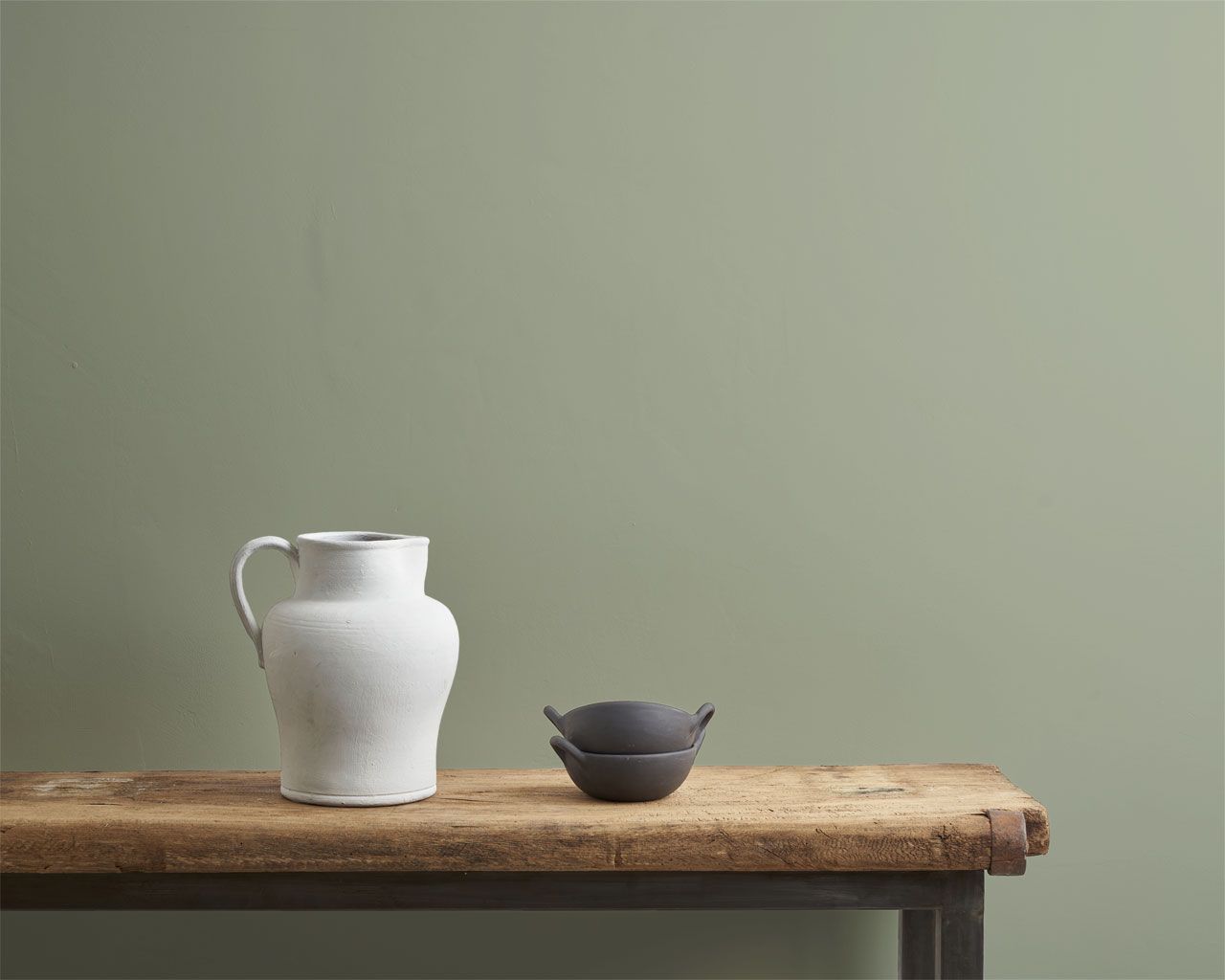 Annie Sloan Wall Paint Terre Verte, Väggfärg Gröngrå, Pastellfärg, Glada Ungmön