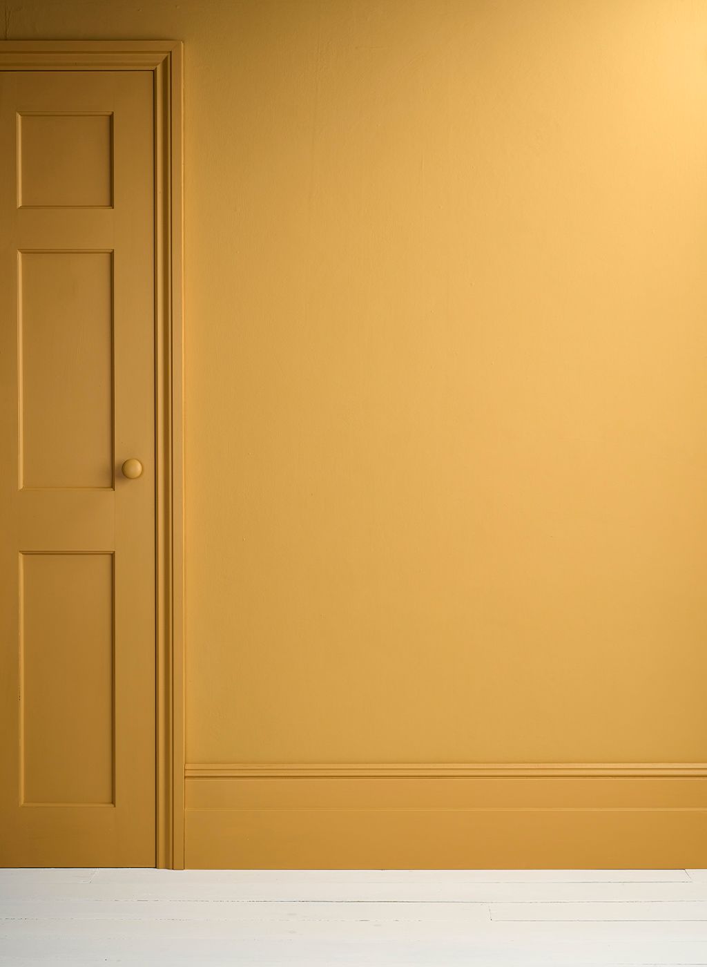 Annie Sloan Wall Paint  Carnaby Yellow väggfärg gul occra interiör glada ungmöns diversehandel 1