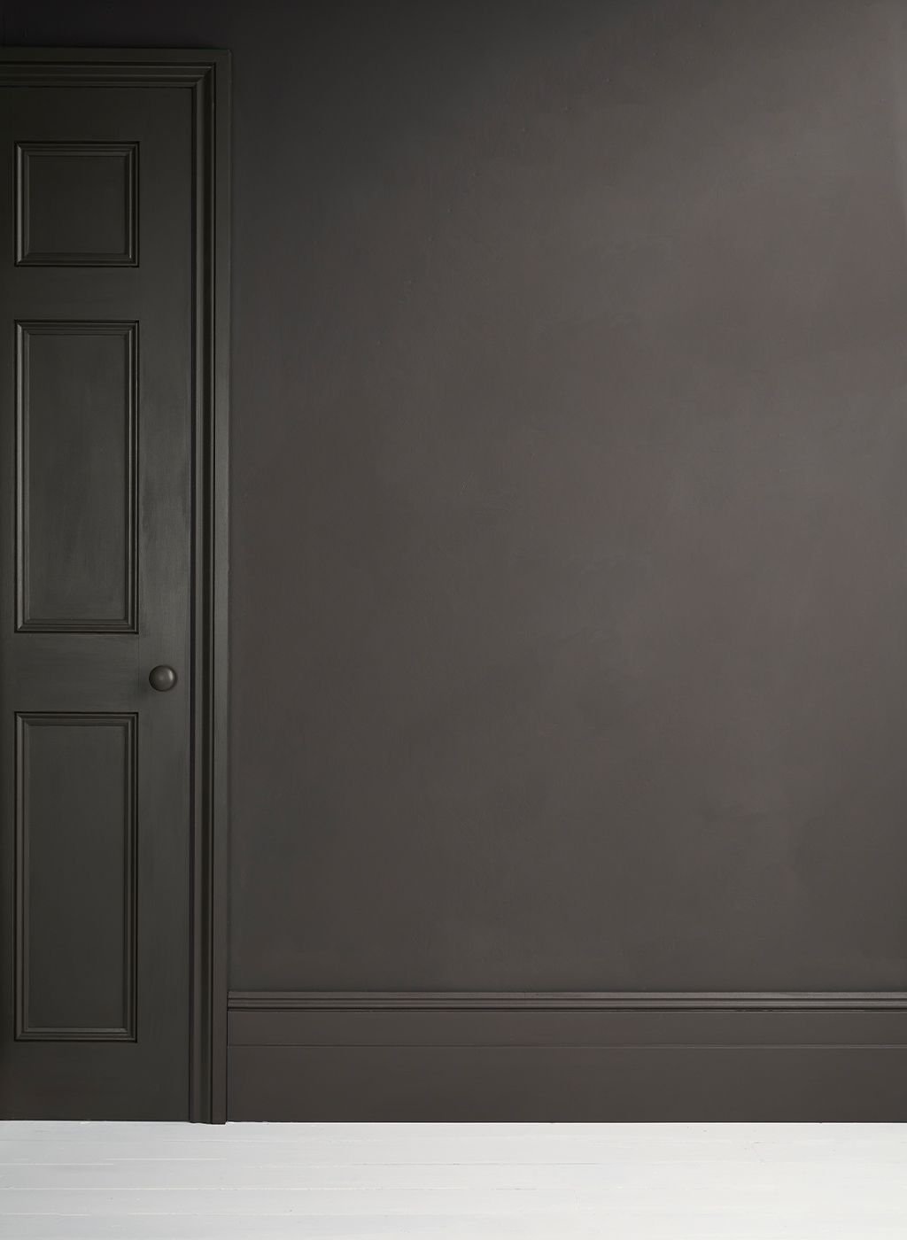 Annie Sloan Wall Paint Graphite, Väggfärg, mörkt grå, svagt svart, blyertsgrå, Glada Ungmön