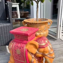 Elefant i porslin