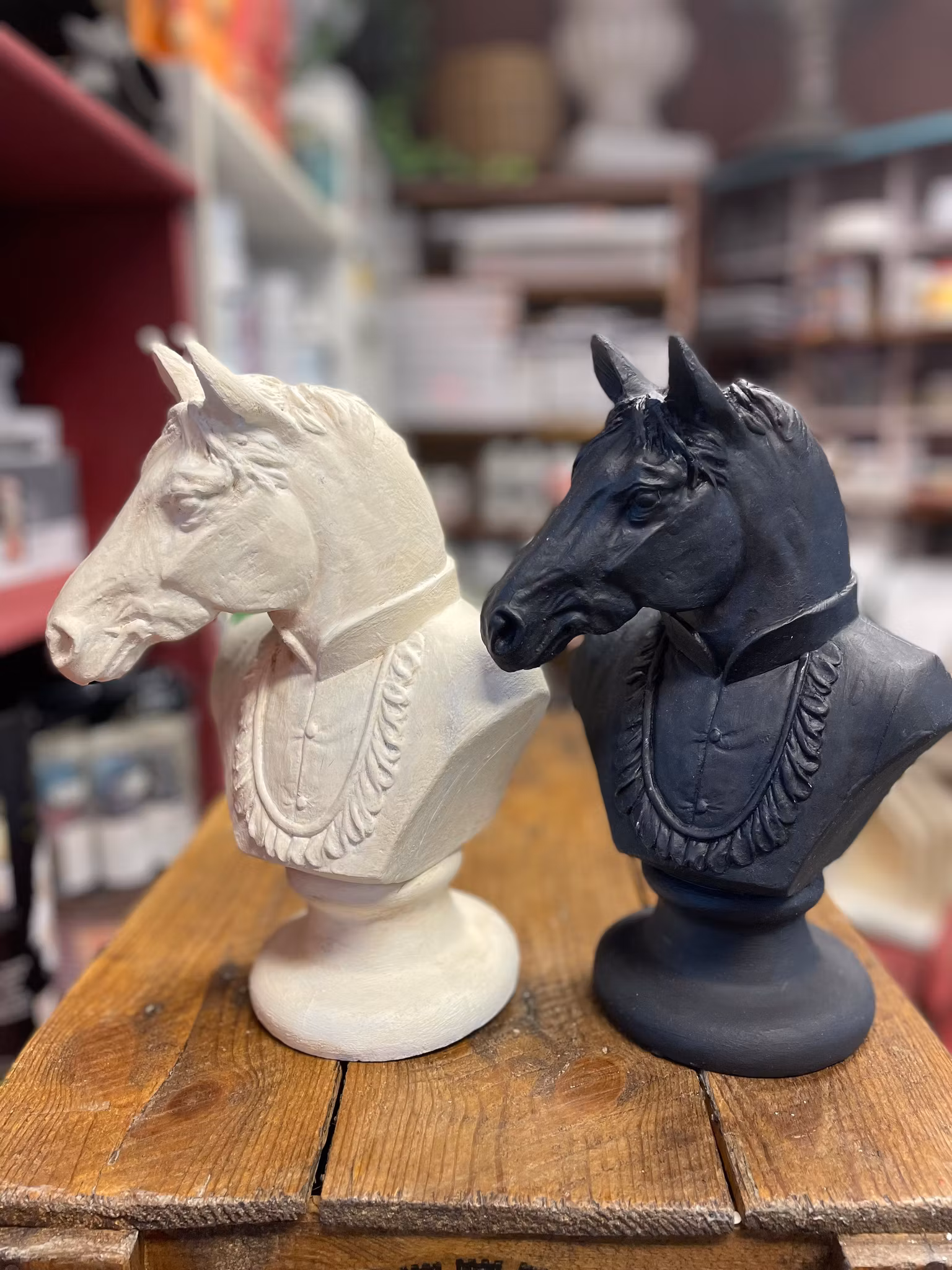 Schackpjäs Häst, Svart och vit, Dekoration, Unik Figur, Löpare skulptur,