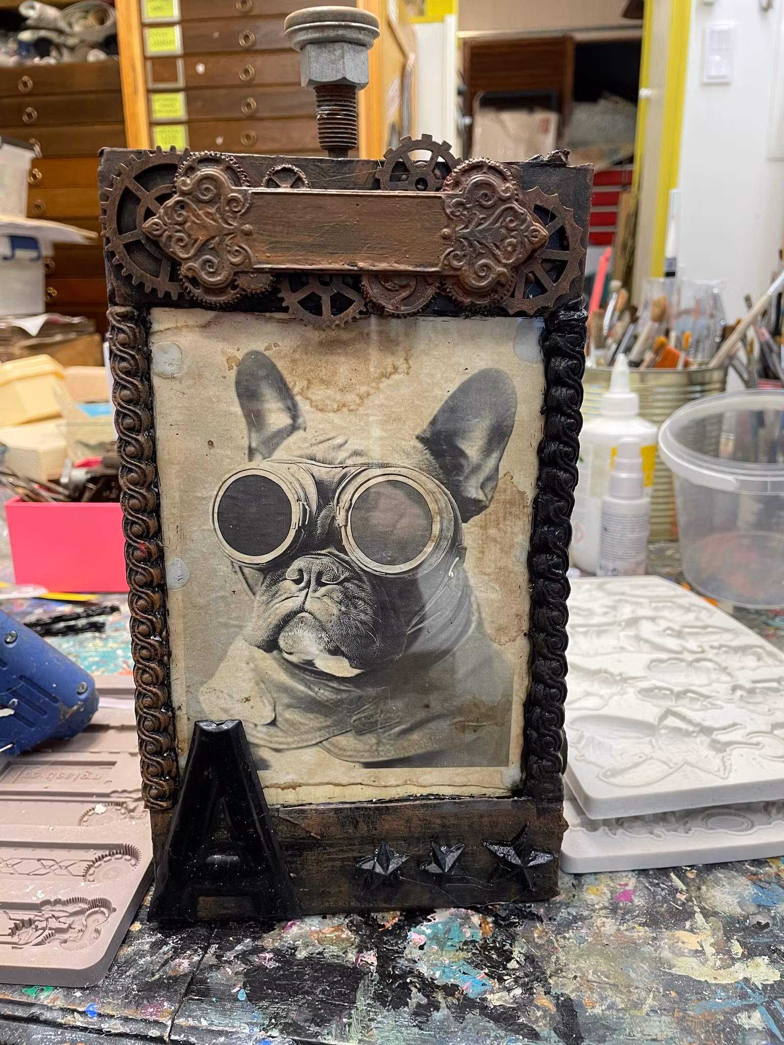 Steampunk unika tavlor olika motiv med steampunktema Fralla, Fransk bulldog flygare