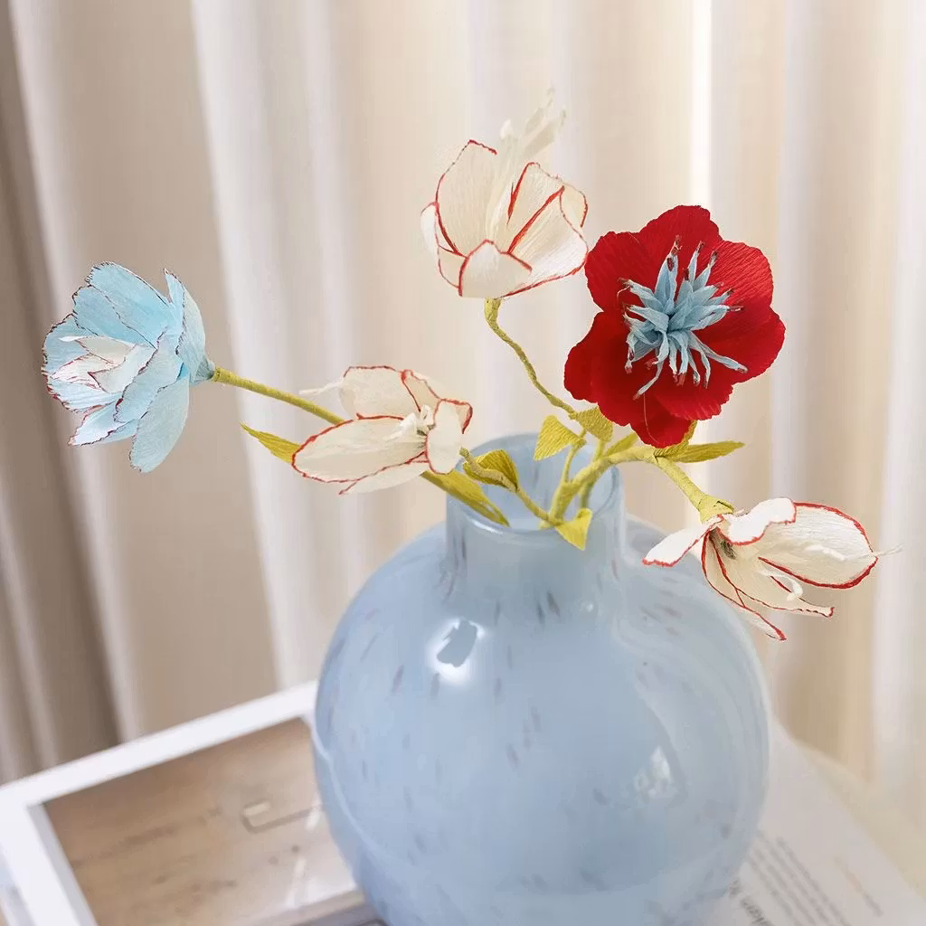 Kräppapper, standardfärger, rosa, gul, röd, grön, blå,  lila, vårfärger, påsk, påskpyssel, vas, blommor