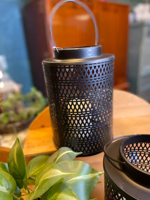 Snygg Ljuslykta i metall