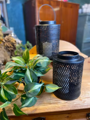 Snygg Ljuslykta i metall