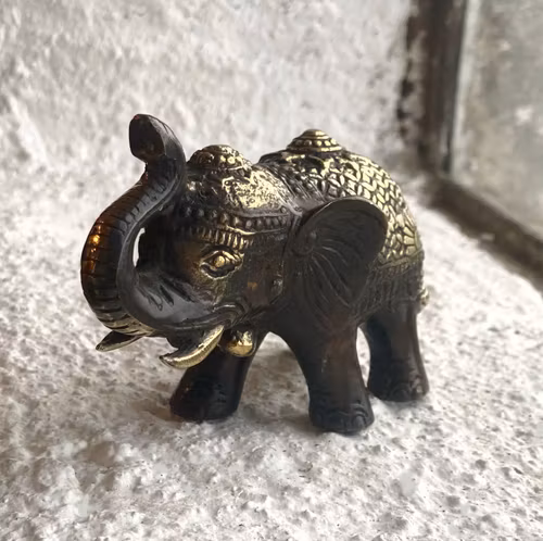 Elefant i brons