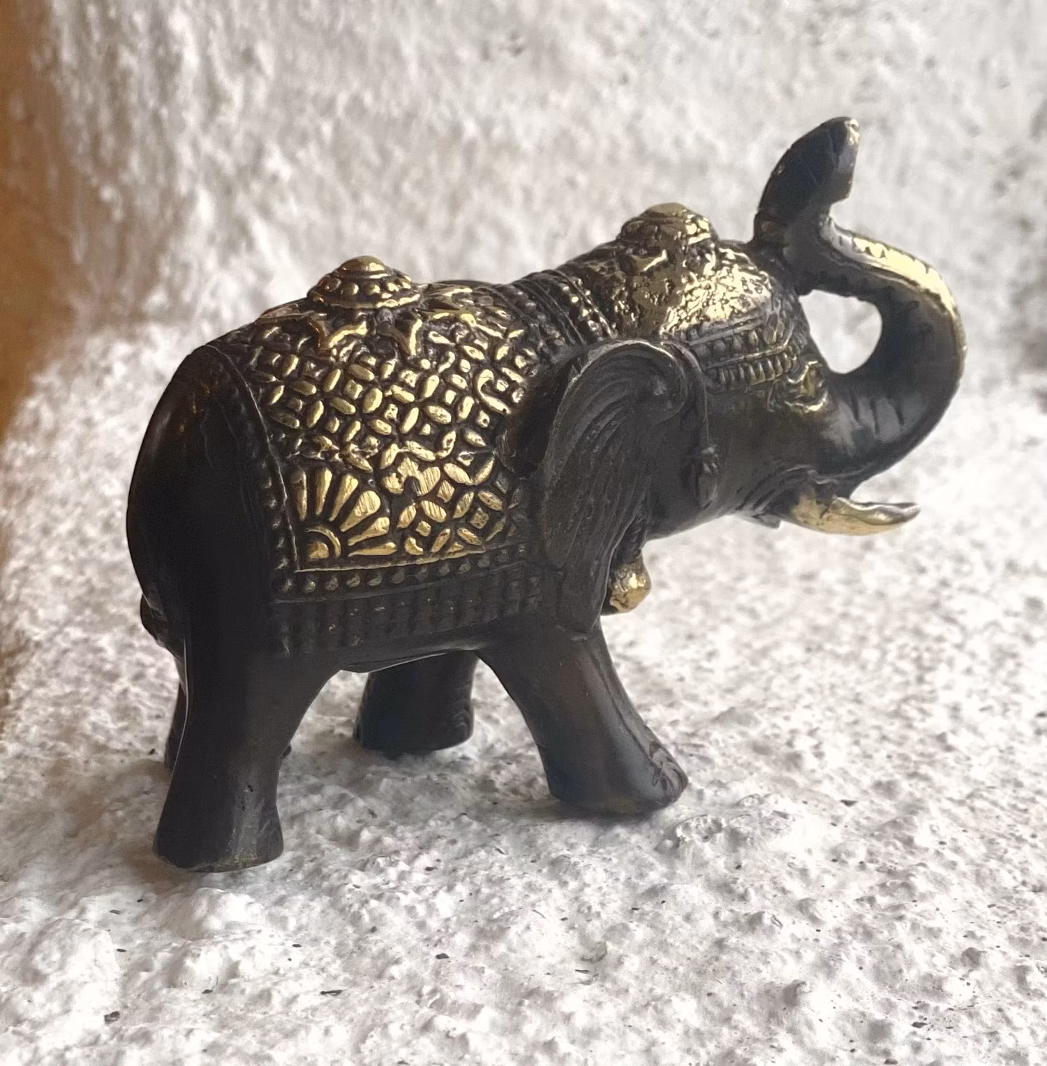 Elefant i brons