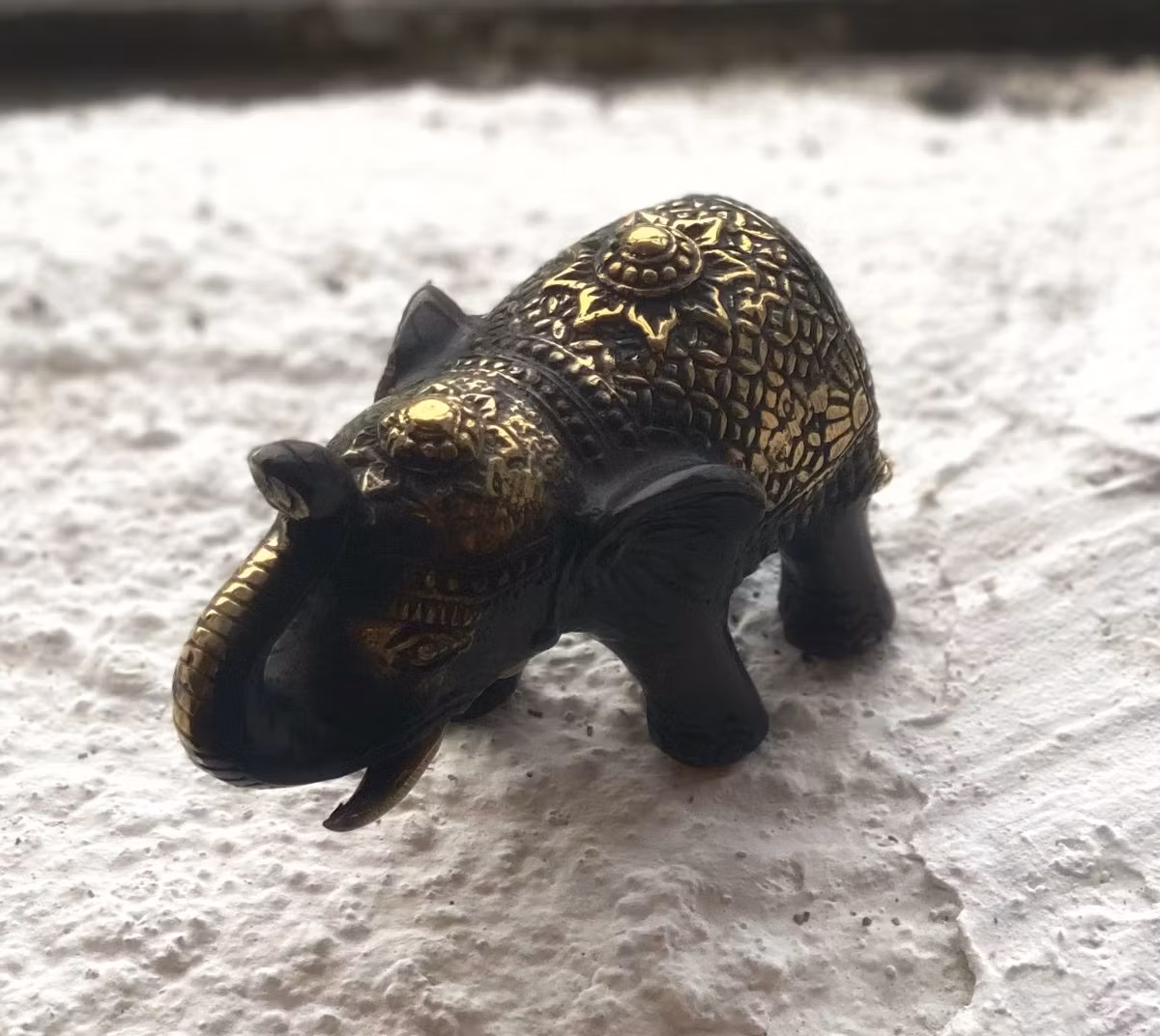 Elefant i brons