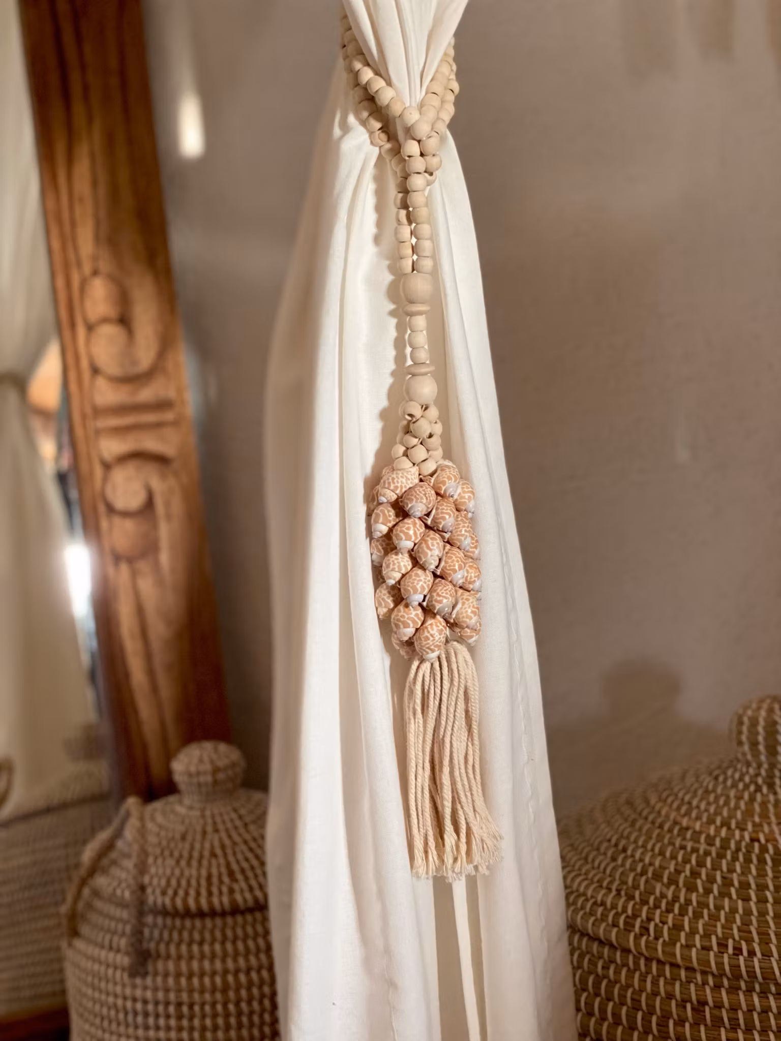 Deco halsband med träpärlor och snäckor