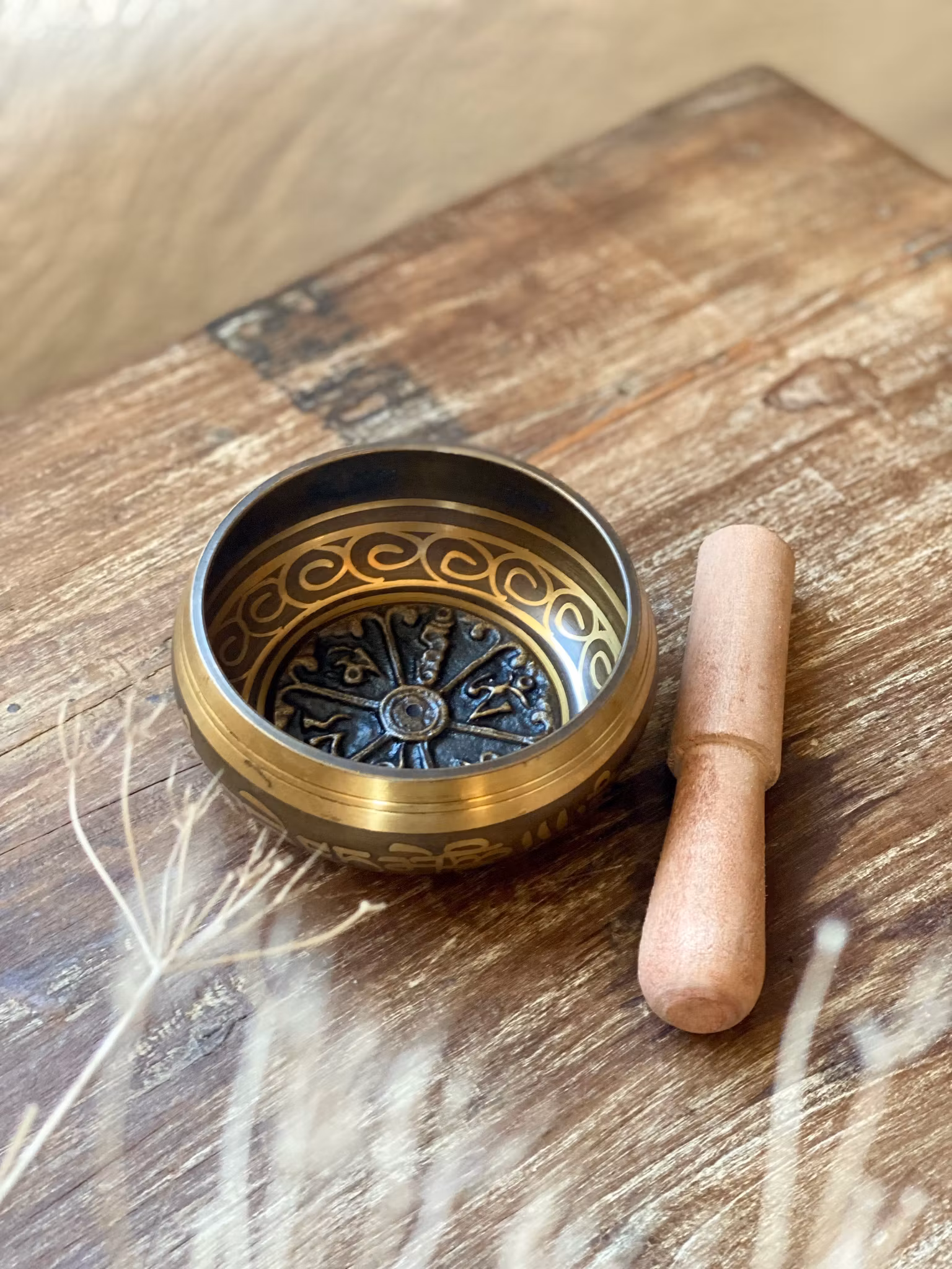 Mini sjungade skål sanskrit
