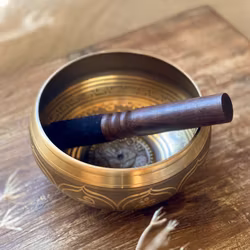 L sjungande skål med Ganesha