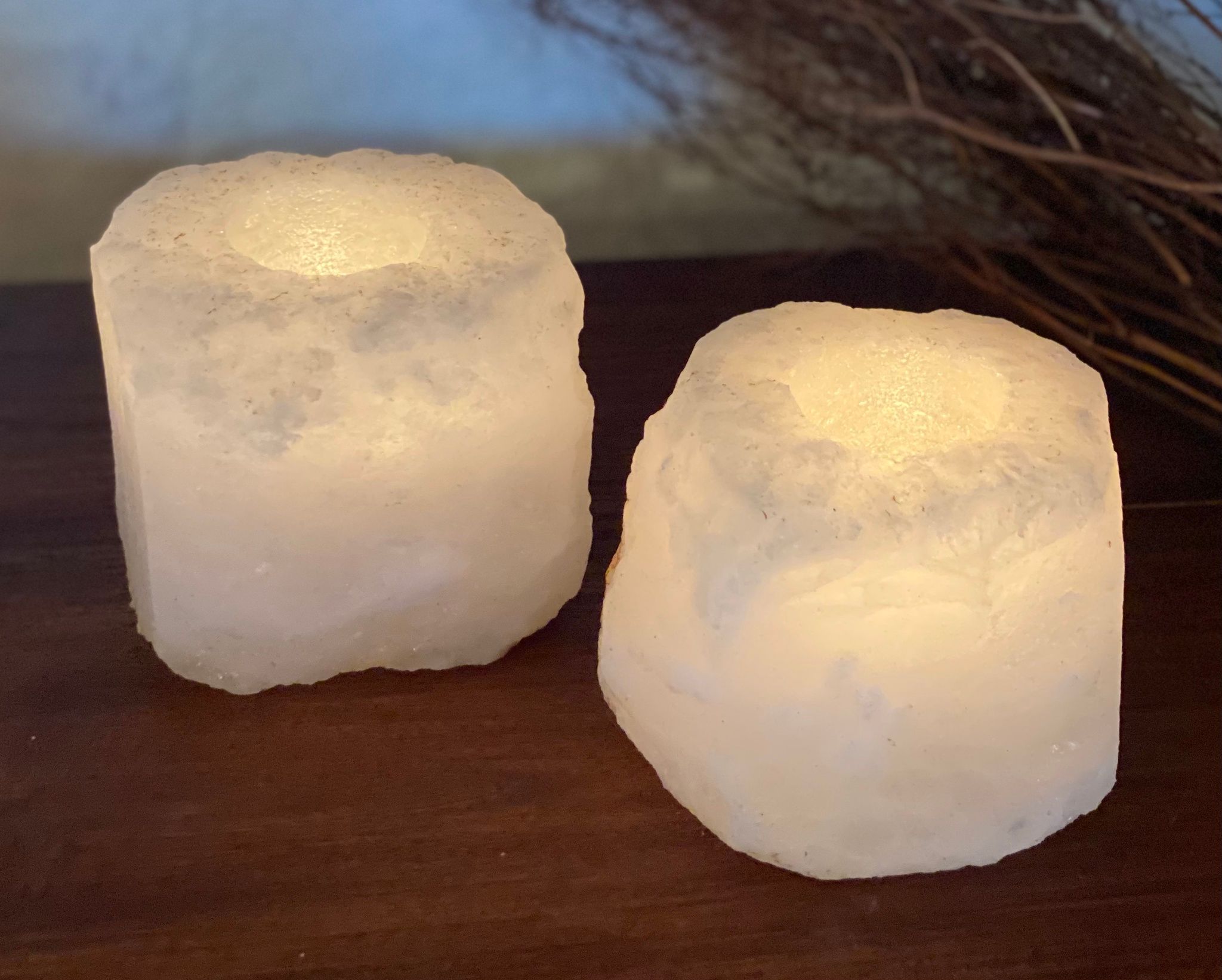 Vit ljuslykta i saltsten från Himalaya