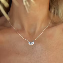 Halsband "liten halvmåne" i silver 925