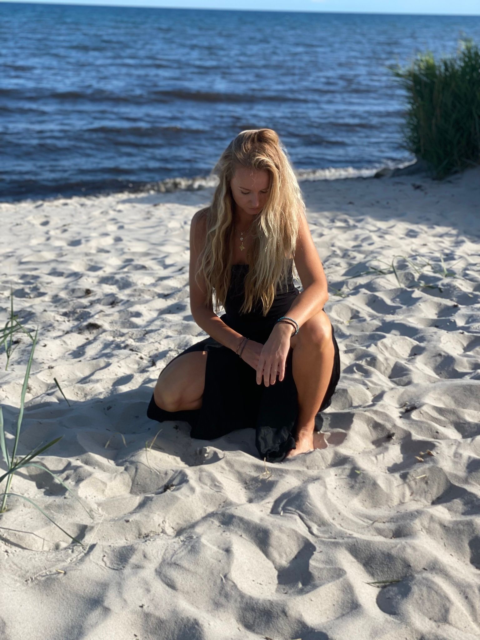 Vida byxor med slits svart