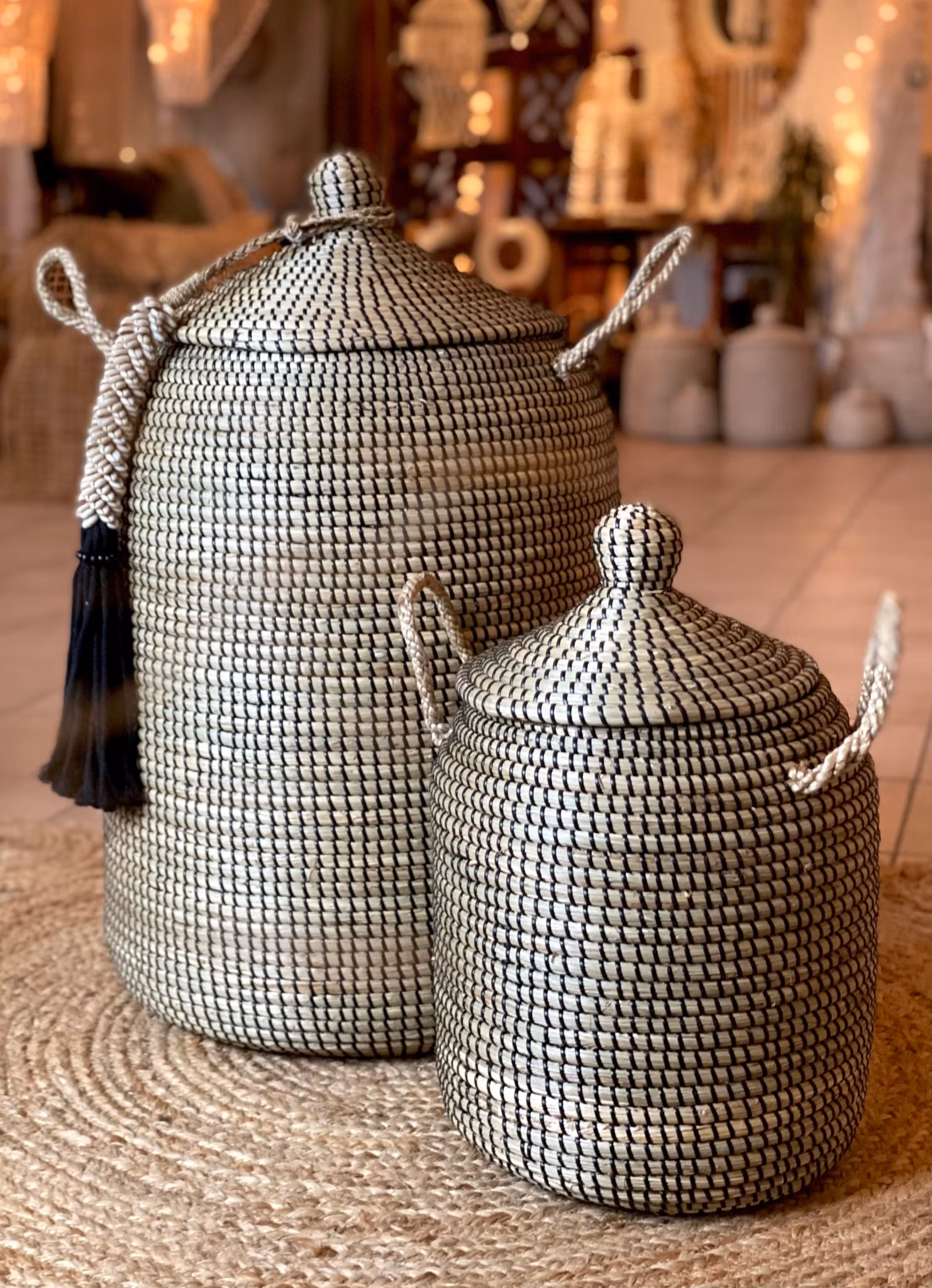 Set med 2 korgar svart oval