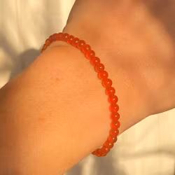 Armband karneol 4mm pärlor