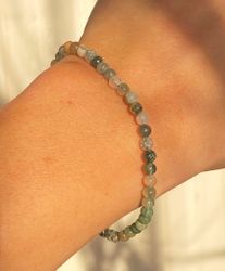 Armband mossagat 4mm pärlor